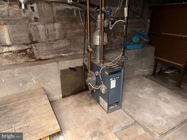 335 PONTIAC ST, Essington, PA 19029