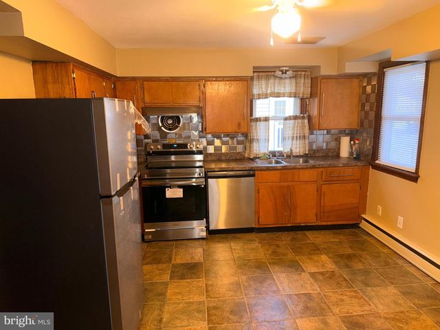 335 PONTIAC ST, Essington, PA 19029