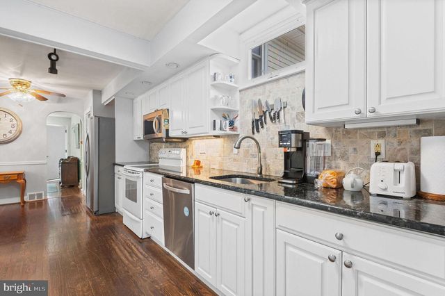 923 CARLIN DR, Southampton, PA 18966