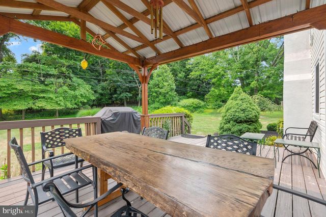 923 CARLIN DR, Southampton, PA 18966