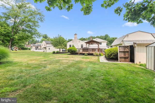 923 CARLIN DR, Southampton, PA 18966