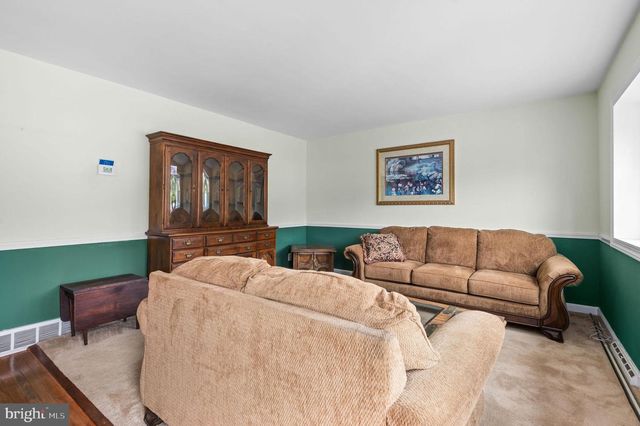 923 CARLIN DR, Southampton, PA 18966