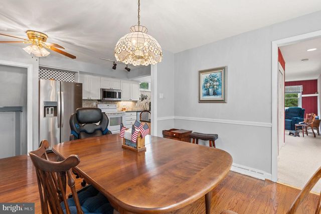 923 CARLIN DR, Southampton, PA 18966