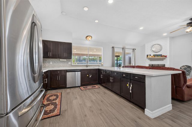 11719 Acadian Drive, Houston, TX 77099