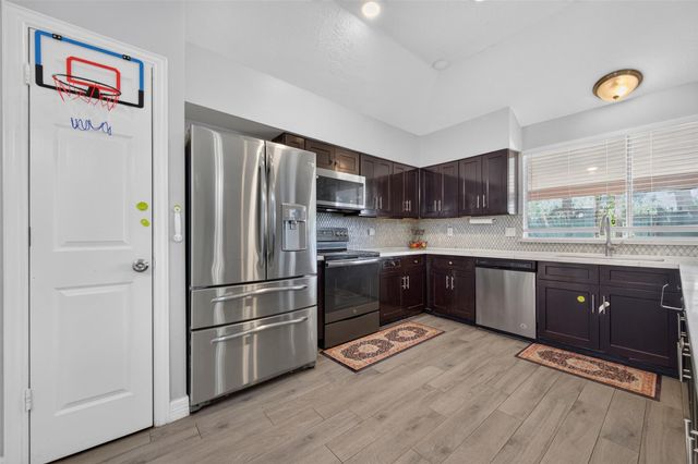 11719 Acadian Drive, Houston, TX 77099