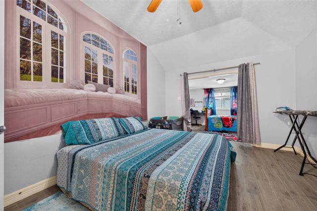 11719 Acadian Drive, Houston, TX 77099