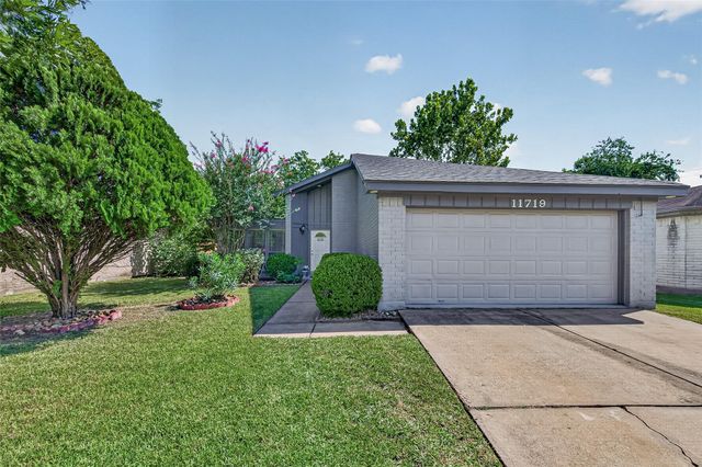 11719 Acadian Drive, Houston, TX 77099