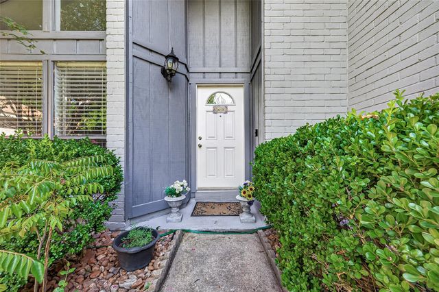 11719 Acadian Drive, Houston, TX 77099