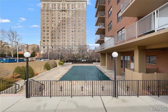 4466 W Pine Boulevard 6G, St Louis, MO 63108