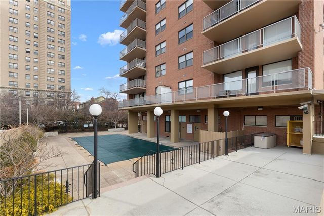 4466 W Pine Boulevard 6G, St Louis, MO 63108