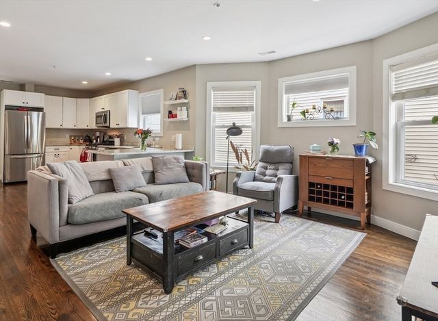 40 Stockton St. 1, Boston, MA 02124