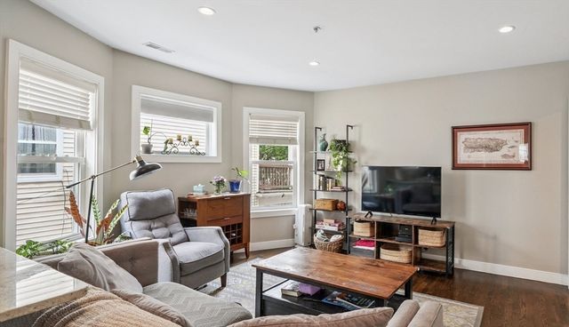 40 Stockton St. 1, Boston, MA 02124