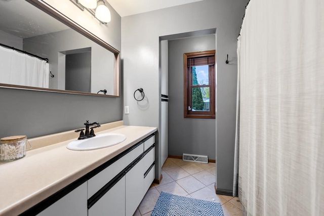 817 TALBOT AVENUE, De Pere, WI 54115