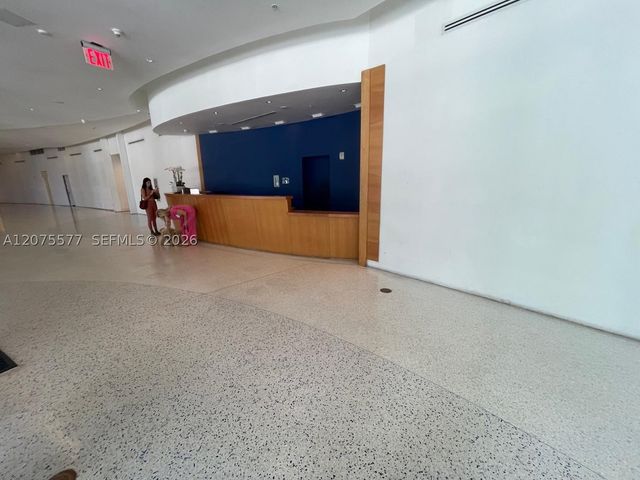 601 NE 36th St 1209, Miami, FL 33137