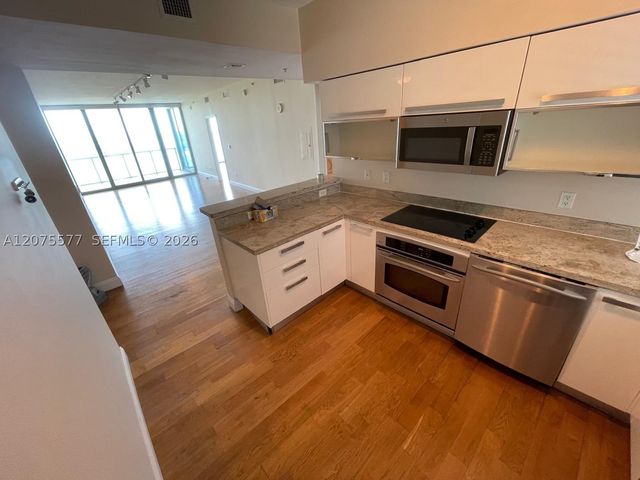 601 NE 36th St 1209, Miami, FL 33137