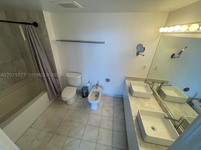 601 NE 36th St 1209, Miami, FL 33137