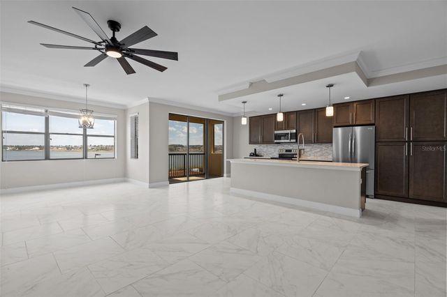 16300 COUNTY ROAD 455 307, Montverde, FL 34756