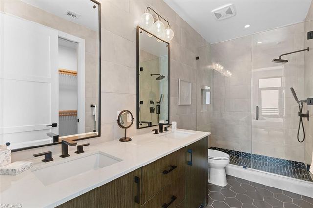 850 Central AVE 311, Naples, FL 34102