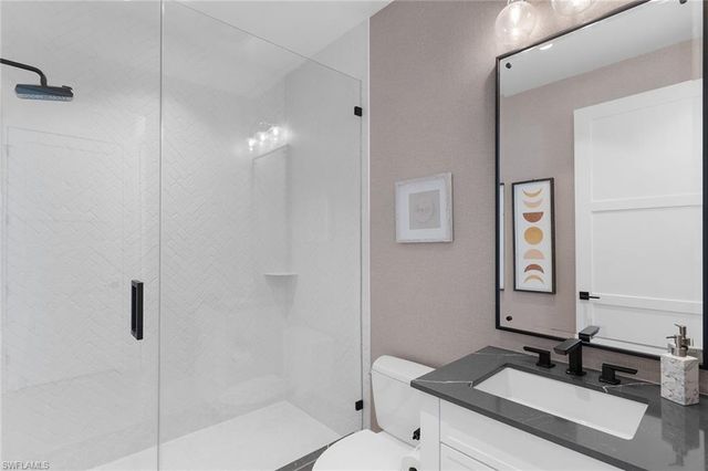 850 Central AVE 311, Naples, FL 34102