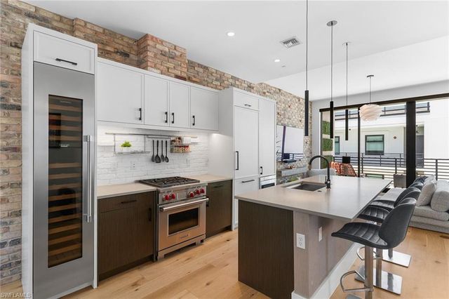 850 Central AVE 311, Naples, FL 34102