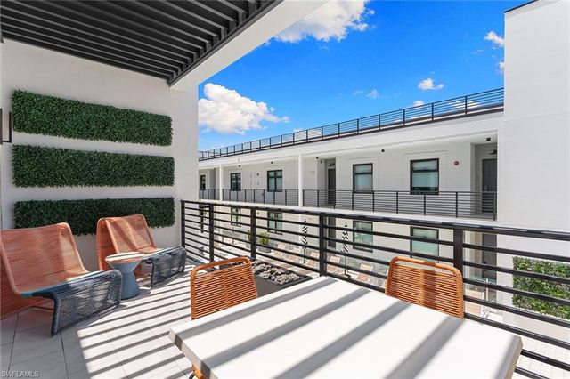 850 Central AVE 311, Naples, FL 34102