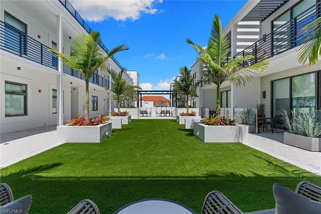 850 Central AVE 311, Naples, FL 34102
