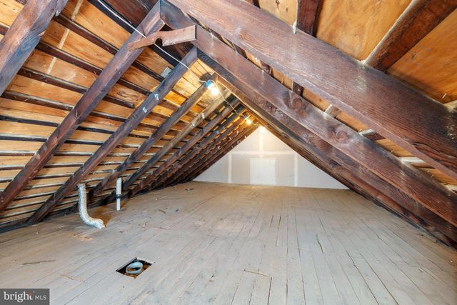 240 FRANKLIN ST #2, Alburtis, PA 18011