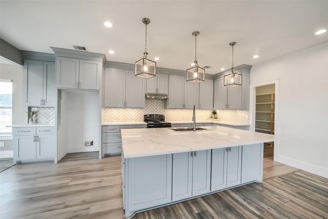 1025 Arizona Drive, Cleveland, TX 77327