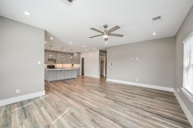 1025 Arizona Drive, Cleveland, TX 77327