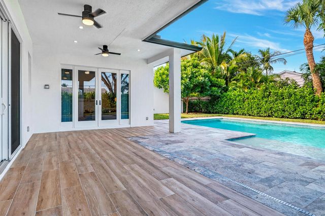 301 Pilgrim Road, West Palm Beach, FL 33405