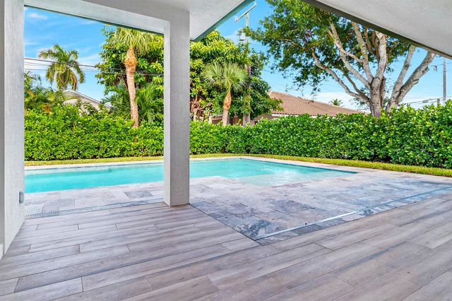 301 Pilgrim Road, West Palm Beach, FL 33405