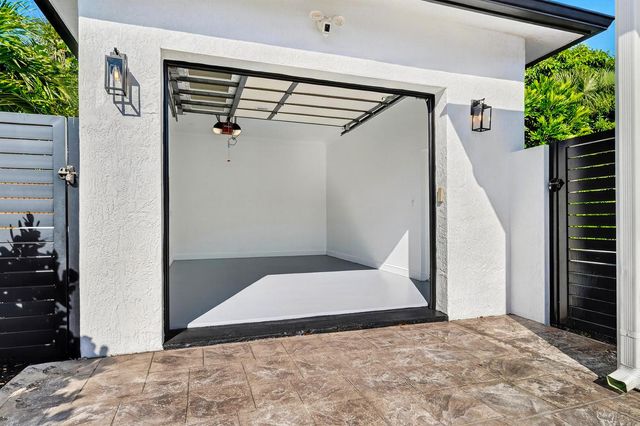 301 Pilgrim Road, West Palm Beach, FL 33405