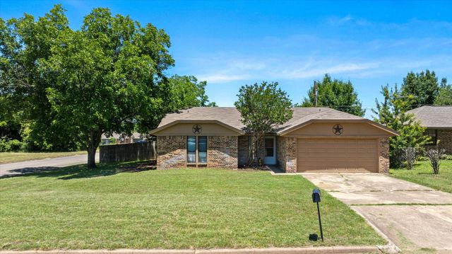 323 Moonlight Trail, Stephenville, TX 76401