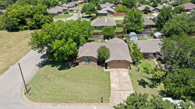 323 Moonlight Trail, Stephenville, TX 76401