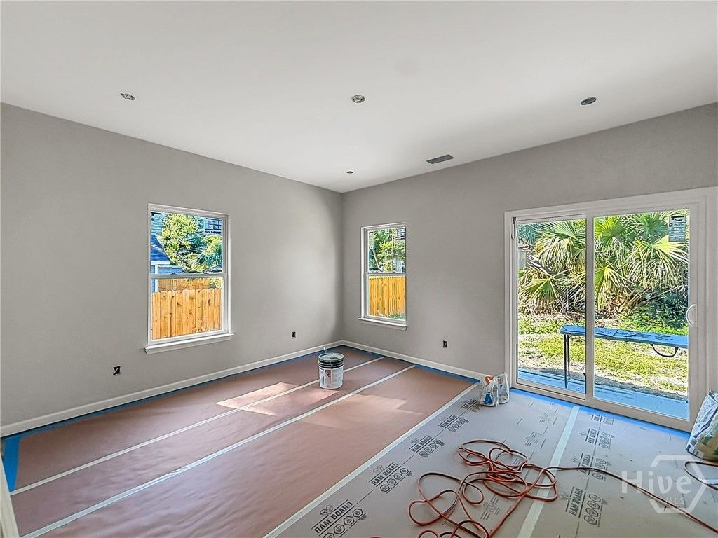 Image 8 of property listing at 1205 1/2 E 71ST Street, Savannah, GA 31404