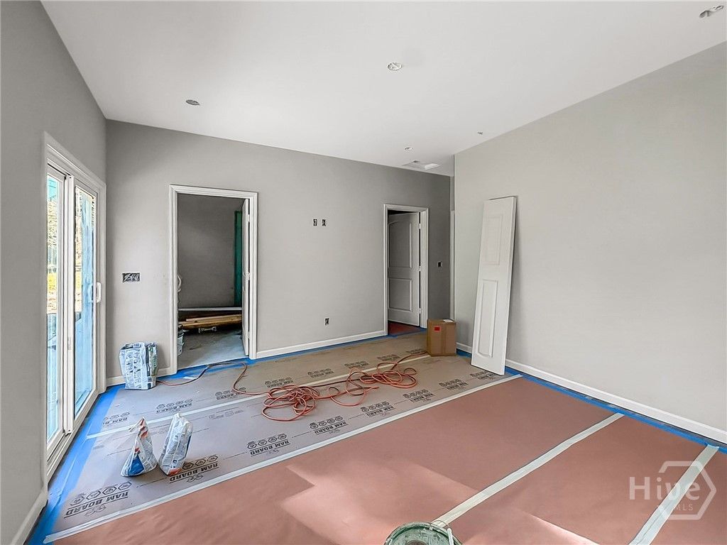 Image 9 of property listing at 1205 1/2 E 71ST Street, Savannah, GA 31404