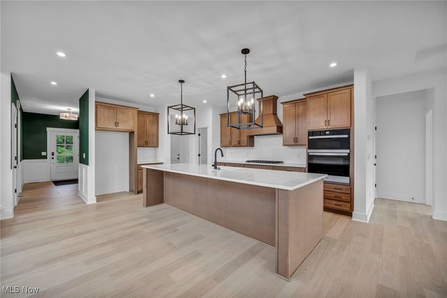 4118 St Gregory Way, Avon, OH 44011