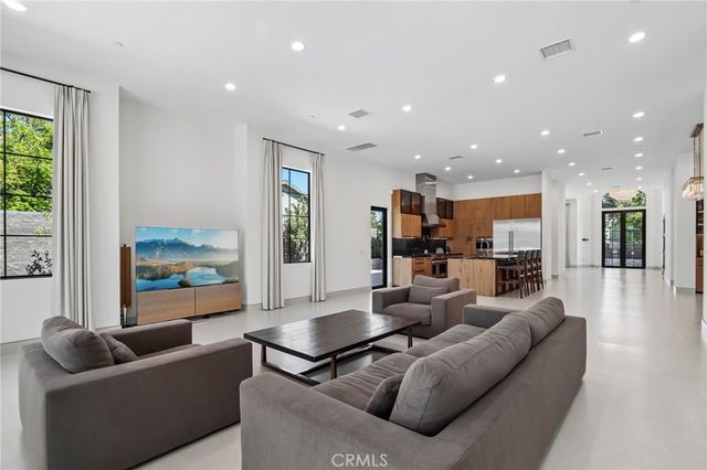 17363 Chase Street, Northridge, CA 91325