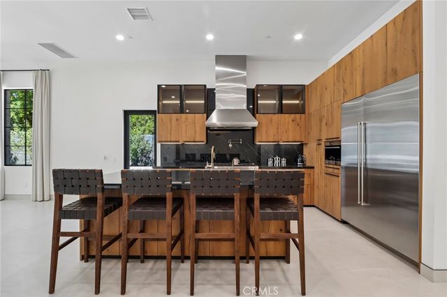 17363 Chase Street, Northridge, CA 91325