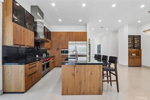 17363 Chase Street, Northridge, CA 91325