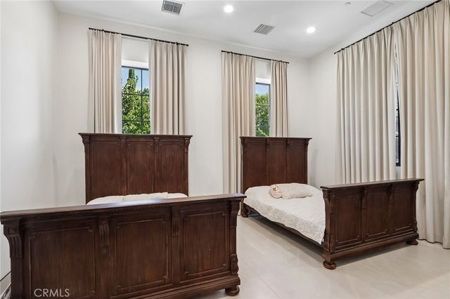 17363 Chase Street, Northridge, CA 91325