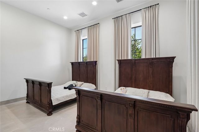 17363 Chase Street, Northridge, CA 91325