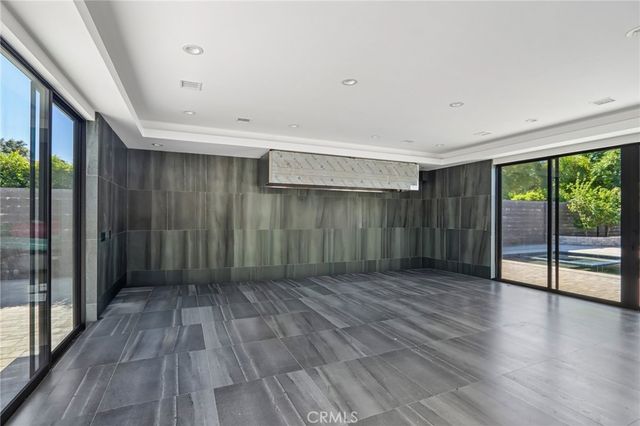 17363 Chase Street, Northridge, CA 91325