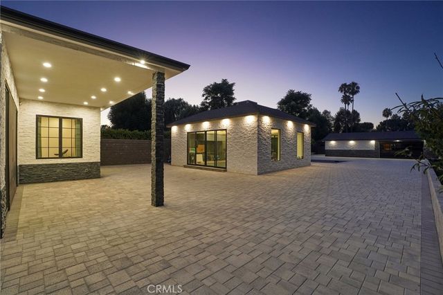 17363 Chase Street, Northridge, CA 91325