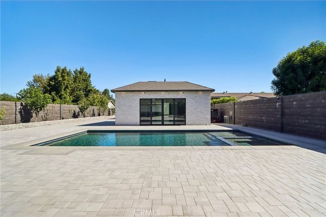 17363 Chase Street, Northridge, CA 91325