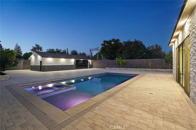 17363 Chase Street, Northridge, CA 91325