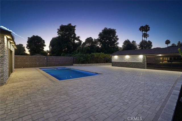 17363 Chase Street, Northridge, CA 91325