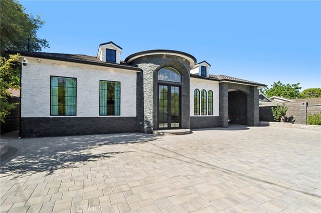 17363 Chase Street, Northridge, CA 91325