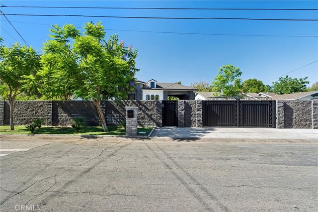 17363 Chase Street, Northridge, CA 91325