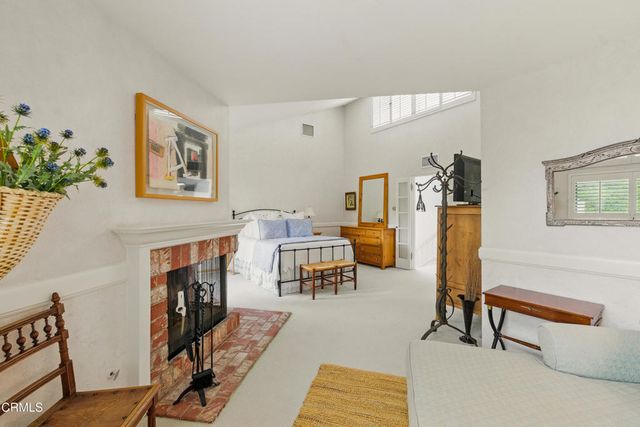 18751 Hatteras Street 13, Tarzana, CA 91356